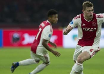 أياكس يحدد سعر بيع دي ليخت بعد اهتمام يوفنتوس