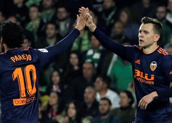 بالفيديو فالنسيا يعود من بعيد بتعادل قاتل أمام ريال بيتيس في كأس الملك