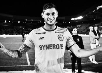 ميسي وديبالا يوجهان رسالة لأسرة سالا