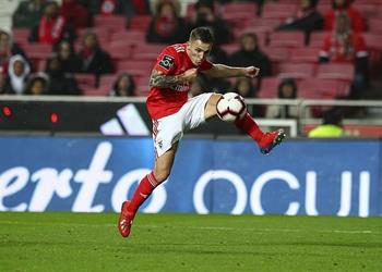 صراع انجليزي على ظهير أيسر بنفيكا