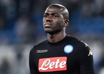 كوليبالي يريد الانتقال إلى مانشستر يونايتد