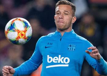 آرثر يغيب عن 6 مواجهات لبرشلونة أبرزها الكلاسيكو