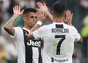 كانسيلو أصبحت أكثر كمالا مع يوفنتوس ورونالدو يثير دهشتي