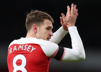 تقارير مانشستر يونايتد وليفربول فشلا في حسم صفقة رامسي لهذا السبب