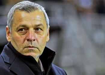 مدرب ليون يكشف خطته لإيقاف ميسي في مواجهة برشلونة بدوري الأبطال