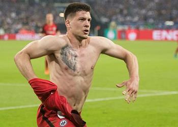 يوفيتش يعلق على اهتمام برشلونة وريال مدريد بالتعاقد معه