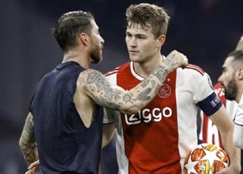 حارس أياكس يكشف عن موقف دي ليخت من الانتقال لبرشلونة