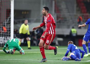 فيديو كوكا يسجل ويتقدم لأولمبياكوس أمام دينامو كيف في الدوري الأوروبي