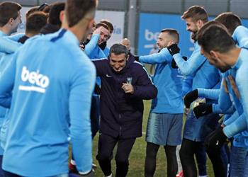 نجوم برشلونة مفتاح تجديد عقد فالفيردي