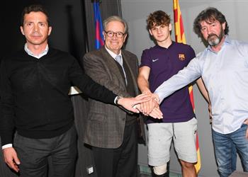 رسمي ا برشلونة يجدد عقد لاعبه في لفتة رائعة بعد إصابته