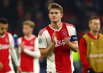 المدير الرياضي ليوفنتوس يطير إلى أمستردام لحسم صفقة دي ليخت