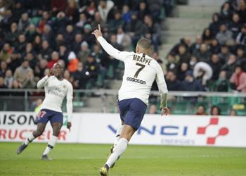 فيديو مبابي يقود باريس سان جيرمان لتخطي سانت إيتان في الدوري الفرنسي