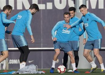 قائمة برشلونة لمواجهة إشبيلية عودة أومتيتي واستبعاد بواتينج