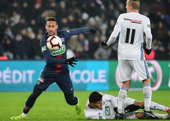 كافو عن إصابة نيمار على الحكام حماية اللاعبين الموهوبين