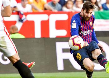 الصحافة العالمية تتغنى بميسي بعد الهاتريك في إشبيلية