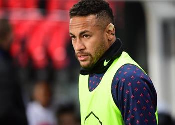 وكيل نيمار يطمئن جماهير باريس سان جيرمان عن إصابته