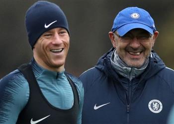 باركلي يساند ساري قبل مواجهة مانشستر سيتي في نهائي كأس الرابطة