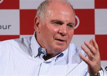 رئيس بايرن ميونيخ يعلق على إمكانية ضم لوكاس ومستقبل خاميس