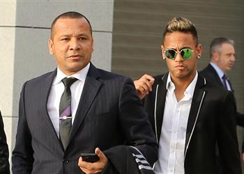 والده نيمار لن ينتقل إلى ريال مدريد ولم يرحل عن برشلونة بسبب ميسي