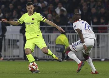 لينجليت تطورت كثيرا مع برشلونة وبنزيما مهاجم خطير