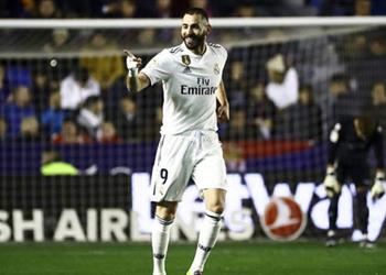 بنزيما أصبحت الرجل الأول في هجوم ريال مدريد بعد رحيل رونالدو