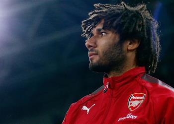 محمد النني ي نعي ضحايا حادث قطار محطة مصر