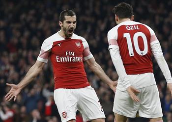 بالفيديو مدافع آرسنال تقصف شباك بورنموث بخماسية في غياب محمد النني