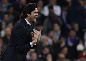 سولاري يثير غضب جمهور ريال مدريد خارج البرنابيو بعد الكلاسيكو