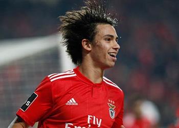 مانشستر يونايتد يجتمع مع وكيل رونالدو الجديد