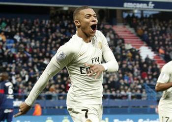 بالفيديو مبابي يضغط على ميسي قبل بداية الكلاسيكو