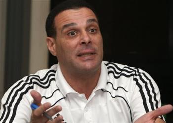 عصام عبد الفتاح يشرح تعديل فيفا بشأن لمسة اليد داخل منطقة الجزاء