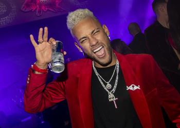 لاعب البرازيل السابق يهاجم نيمار ليس لاعبا وإنما م هرج