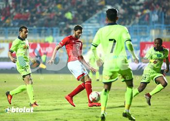 الأهلي يكشف سبب غياب رمضان صبحي و الشحات أمام بتروجيت وبديل نيدفيد في لقاء القمة