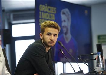 سامبر في وداعه لبرشلونة الإصابات عطلت مسيرتي وإنييستا كان مفتاح انتقالي لليابان