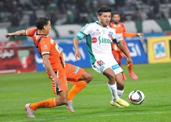 كاف يوقف حكم مباراة الرجاء ونهضة بركان في الكونفدرالية