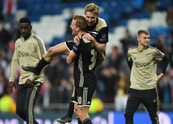 دي يونج عقب توديع ريال مدريد لدوري الأبطال الجميع سعداء في برشلونة الآن