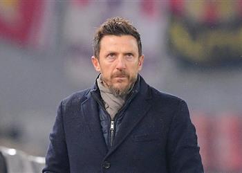 رسميا روما يعلن إقالة دي فرانشيسكو