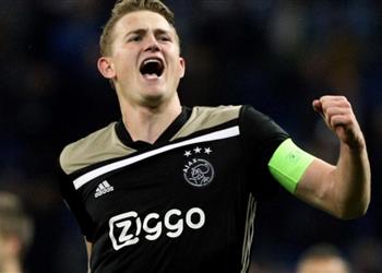 برشلونة يكثف جهوده لحسم صفقة دي ليخت