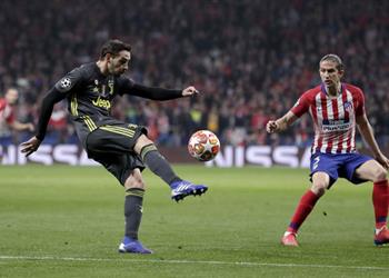 دي تشيليو يتعرض لإصابة في تدريبات يوفنتوس واحتمالية غيابه عن مواجهة أتليتكو مدريد