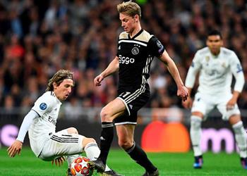 دي يونج يوضح هل تعمد السخرية من مودريتش