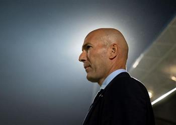 منافسة رباعية على زيدان ويوفنتوس الأقرب للتعاقد