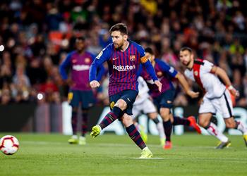 فيديو برشلونة يحقق فوز ا مهم ا على رايو فاييكانو في الدوري الإسباني