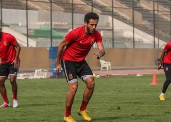 هشام محمد يجري آشعة على الركبة بعد عودة الأهلي من الكونغو