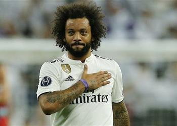 صحيفة برتغالية تكشف موقف زيدان من رحيل مارسيلو عن ريال مدريد