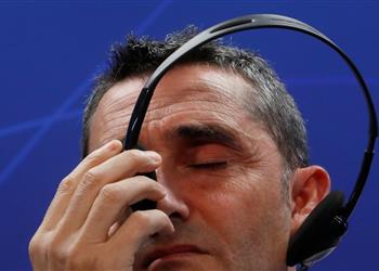 فالفيردي يسخر من صحفي فرنسي ويصر ح سننتظر هدف ا من جماهير الكامب نو