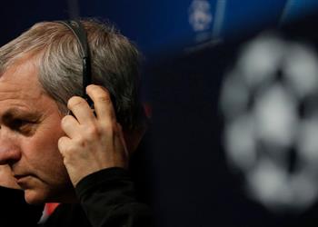 مدرب ليون برشلونة يختلف عن مانشستر سيتي وإيقاف ميسي مهمة صعبة