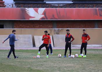 مران الأهلي استمرار غياب الشناوي تأهيل حمدي فتحي وجلسة بين لاسارتي واللاعبين