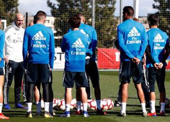 ماذا قال زيدان للاعبو لريال مدريد بعد الظهور الأول بالفالديبيباس