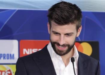 فيديو بيكيه يحرج صحفي بعد تأهل برشلونة لدور الثمانية بدوري الأبطال