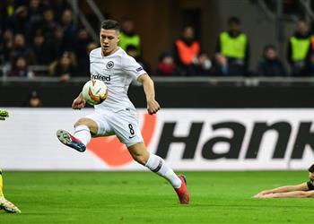 إنتر ميلان يودع الدوري الأوروبي بهدف نظيف أمام فرانكفورت